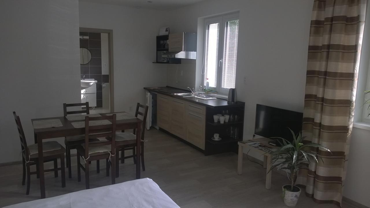 Apartmán u Toma Frýdlant nad Ostravicí Exterior foto
